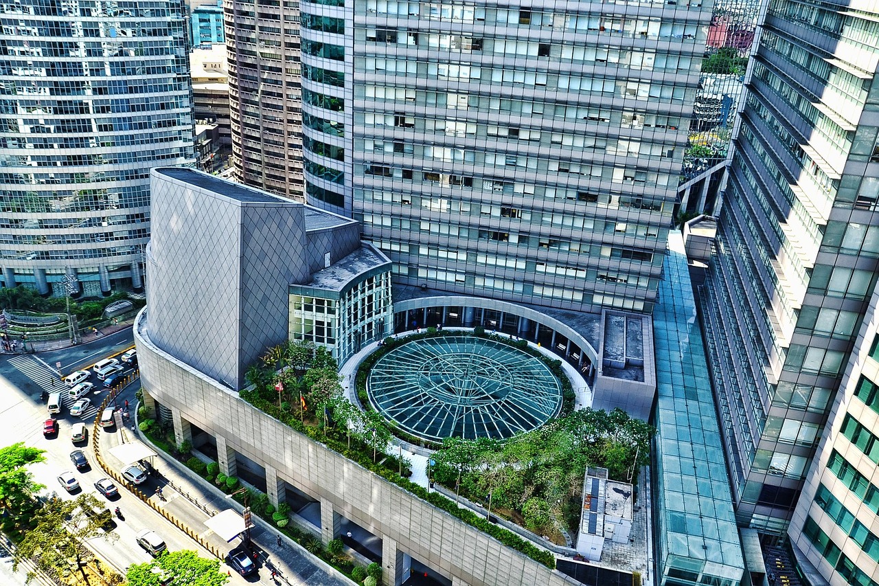 上海一地调整为中风险地区,11月14日零时起 上海4个风险区解除管控